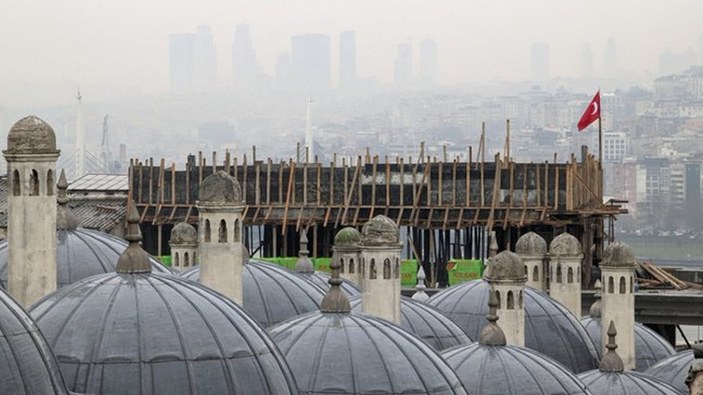 Süleymaniye Camisi’nin önündeki inşaat kalıpları söküldü