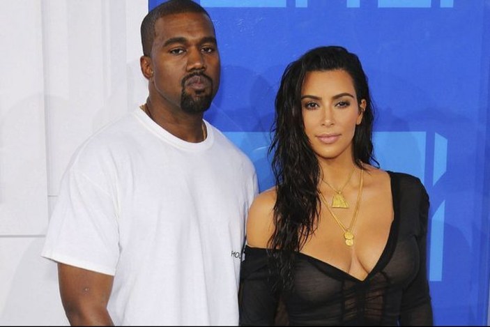 Kim Kardashian, Kanye West'in kendisine vurduğunu söyledi