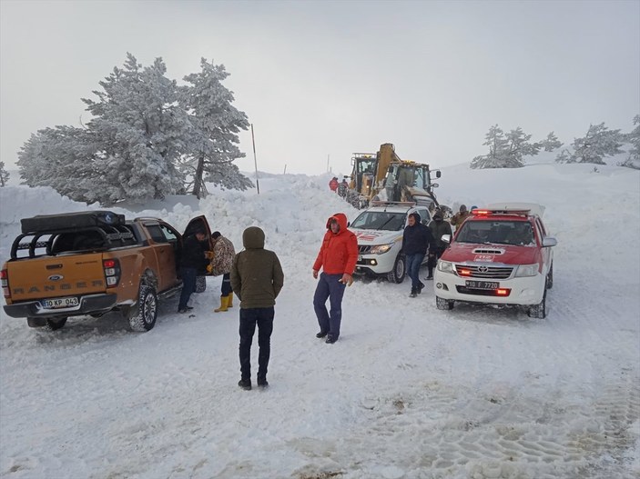 Kaz Dağları'nda mahsur kalan 21 kişi kurtarıldı