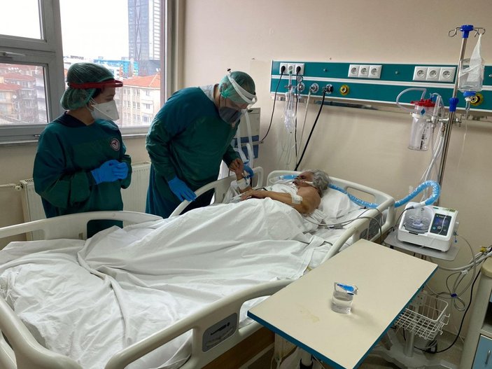 Ankara’da akciğerindeki kist ile koronaya yakalandı, aşı hayata bağladı