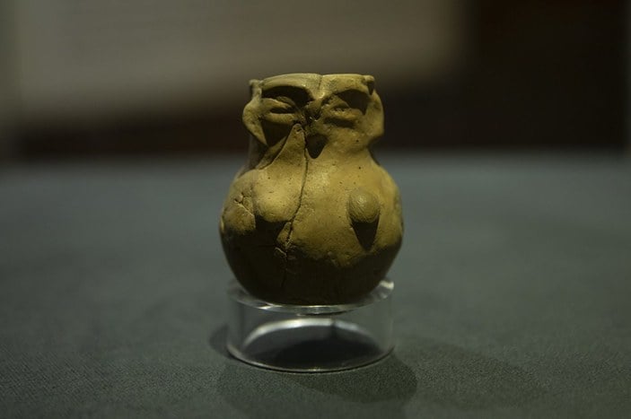 İzmir Arkeoloji Müzesi'nde 'kem gözlere karşı' yapıldığına inanılan tarihi eserler görücüye çıktı