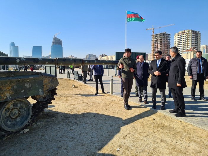 Selçuk Bayraktar'dan Azerbaycan'daki Ganimetler Parkı'na ziyaret