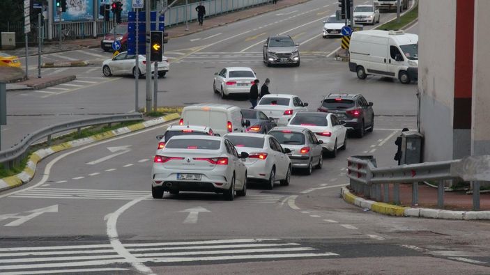İzmit’teki ‘ölüm rampası’ korkutuyor