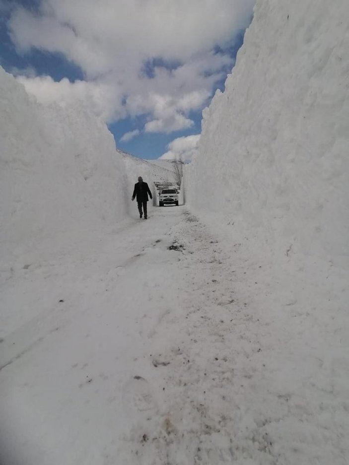 Bitlis’te kar kalınlığı 7 metreye ulaştı