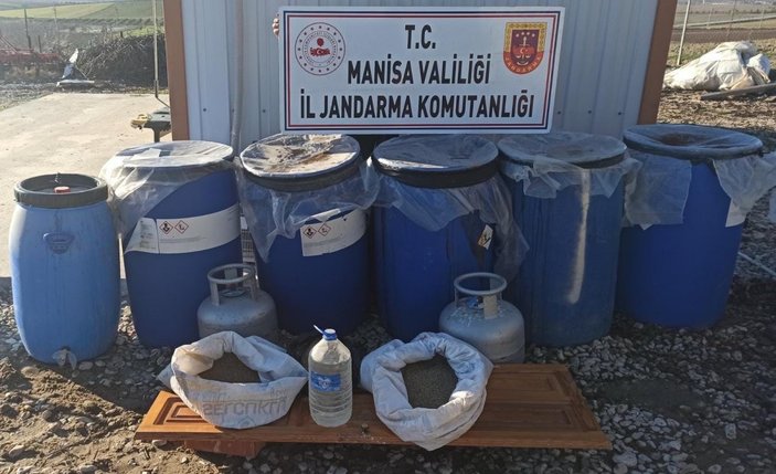 Manisa'da bağ evine kaçak alkol baskını