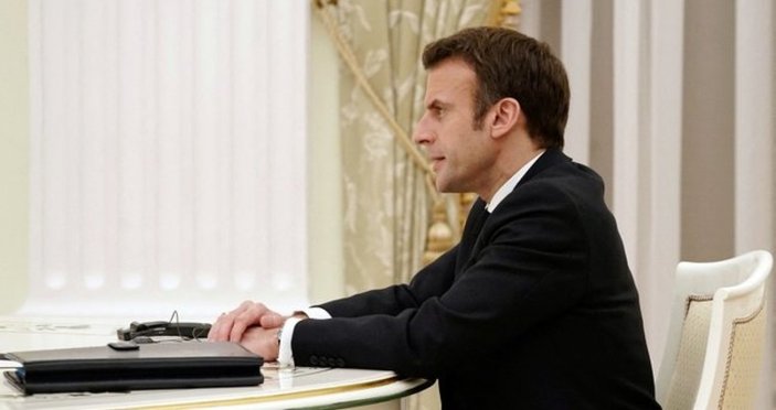 Fransa Cumhurbaşkanı Macron'un, uzun masaya oturtulma sebebi ortaya çıktı