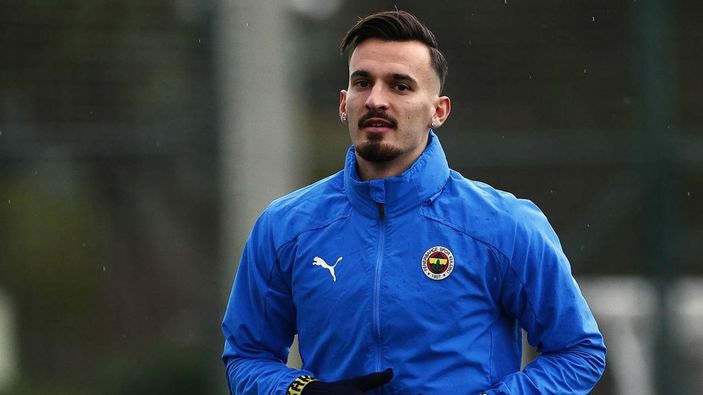 Fenerbahçe'de 9 futbolcunun üstü çizildi