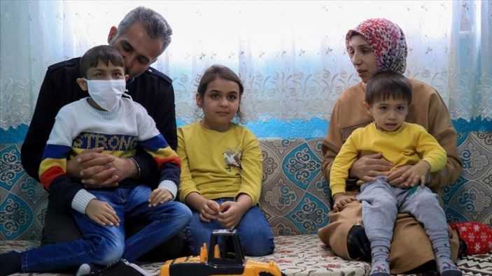 Konya'da kızlarını kaybettikleri hastalığı taşıyan 3 çocukları için mücadele veriyorlar