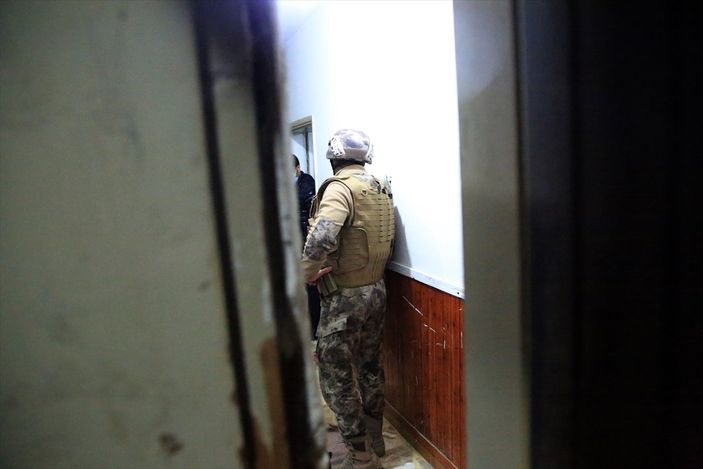 a Mersin'de PKK/KCK terör örgütüne yönelik operasyon: 52 gözaltı kararı