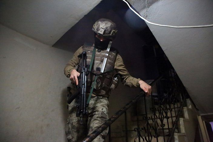 a Mersin'de PKK/KCK terör örgütüne yönelik operasyon: 52 gözaltı kararı