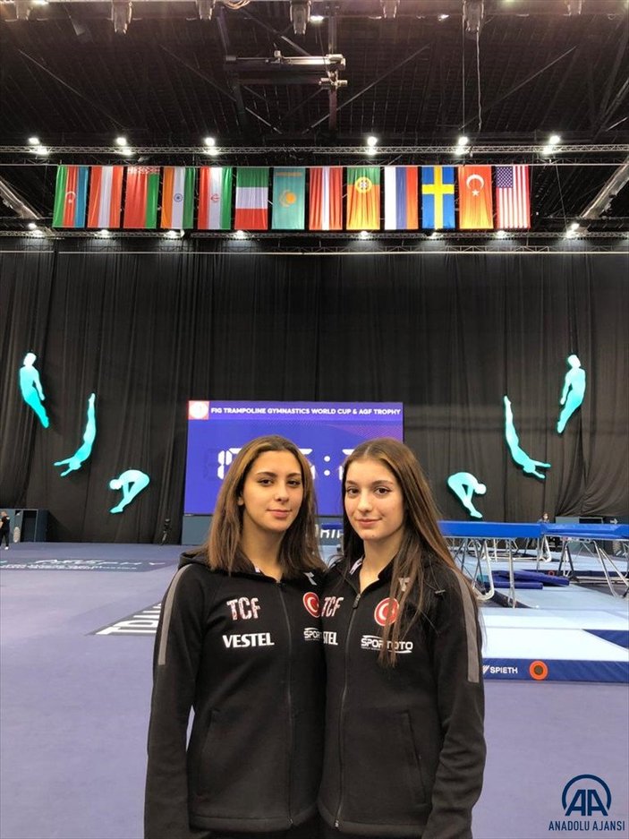 Milli cimnastikçiler Karakaş ve Karakuş'tan Dünya Kupası'nda altın madalya