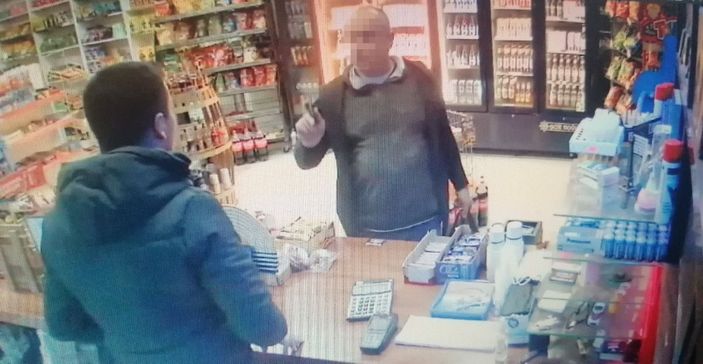 i Antalya'da rakı alıp, 'cüzdanım aracımda' yalanıyla kayboldu