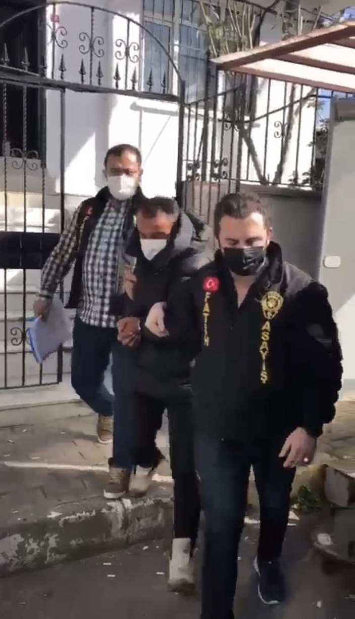 Eminönü'nde sahilde oturan işçiyi denize atan adam hakim karşısına çıktı