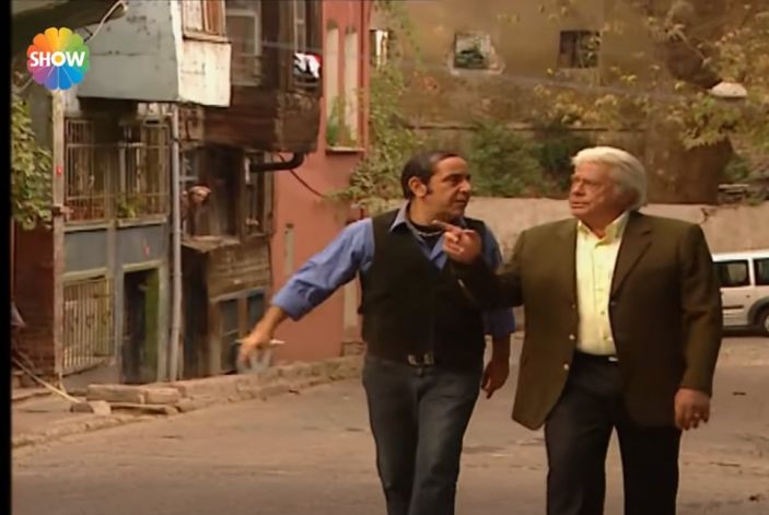 Cüneyt Arkın'ın yıllar önce rol aldığı diziyi duyunca inanamayacaksınız! Kimse fark etmemiş ama...