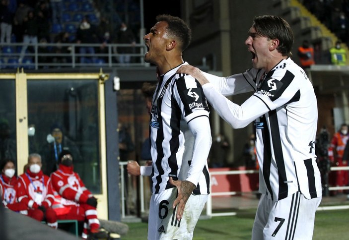 Juventus, Atalanta ile berabere kaldı