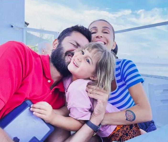 Aşk-ı Memnu'nun Nihat'ı yıllar içinde hem değişti hem de baba oldu! Kızı Naz güzelliği ile parmak ısırttı...