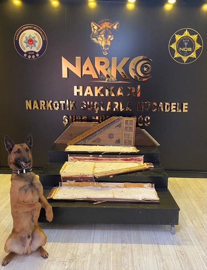 Hakkari'de enstrümanın içinden sentetik uyuşturucu çıktı