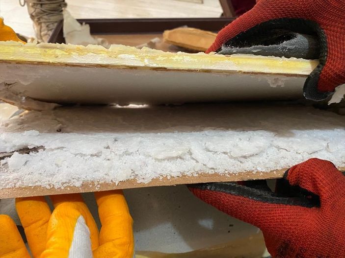 Hakkari'de enstrümanın içinden sentetik uyuşturucu çıktı