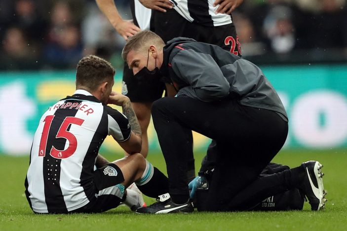 r Newcastle'ın yeni transferi Trippier'in ayağı kırıldı