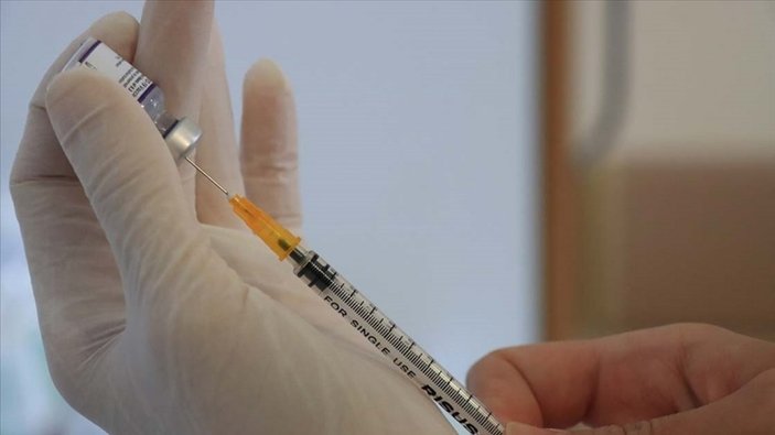 İzmir’de, bebeğe korona aşısı yapan sağlık ekibinin soruşturulmasına izin verilmedi