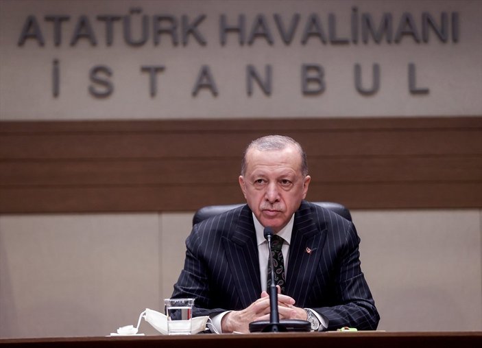 Cumhurbaşkanı Erdoğan, BAE dönüşü gazetecilerin sorularını yanıtladı