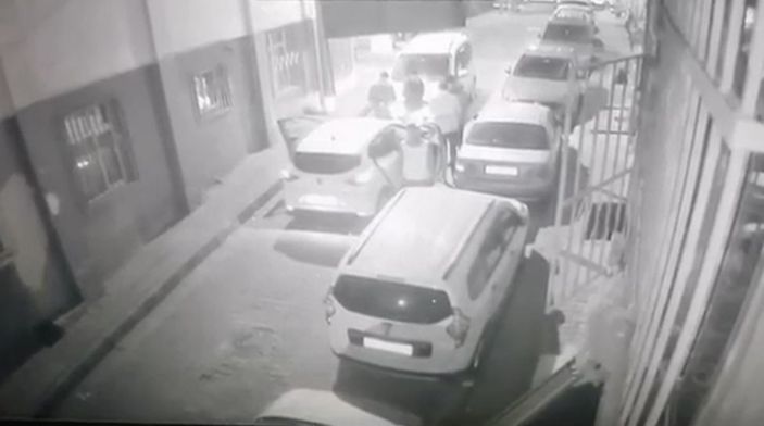 Kağıthane'de kimlik kontrolünden kaçış kamerada