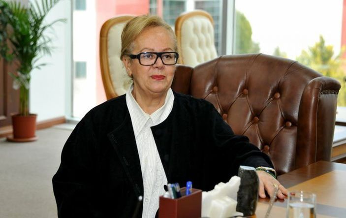 Camdaki Kız'ın Rafet Koroğlu'su Tamer Levent'in eşi de çok ünlüymüş! 40 yıldır aynı yastığa baş koyuyorlar...