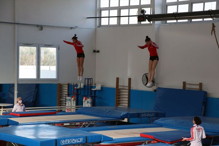 Dünya Kupası'nda altın madalya kazanan Sıla ve Elçin bir ilki başardı
