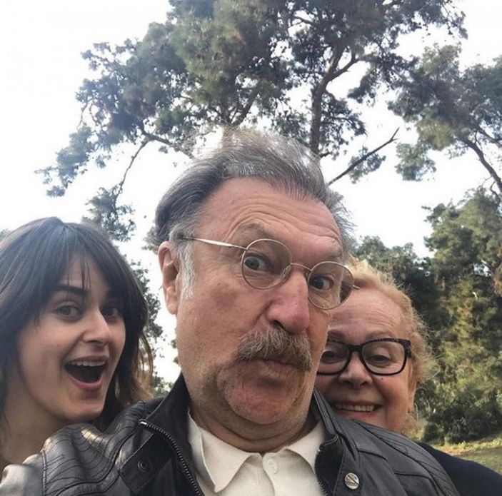 Camdaki Kız'ın Rafet Koroğlu'su Tamer Levent'in eşi de çok ünlüymüş! 40 yıldır aynı yastığa baş koyuyorlar...