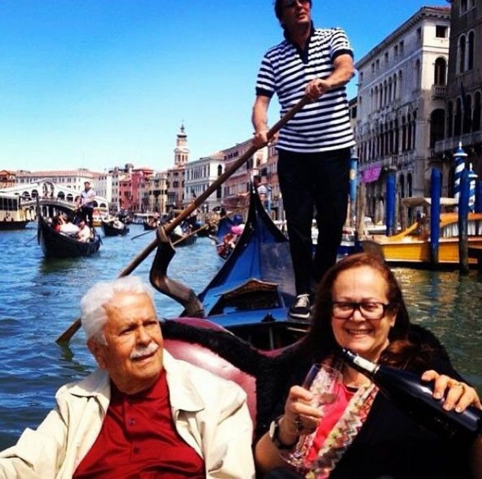 Camdaki Kız'ın Rafet Koroğlu'su Tamer Levent'in eşi de çok ünlüymüş! 40 yıldır aynı yastığa baş koyuyorlar...