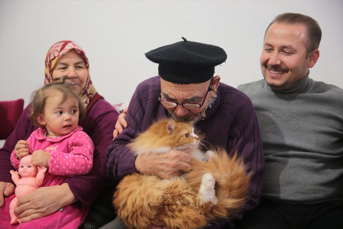Bolu'da yangından kedisiyle kurtulan 'Ali Dede'nin son hali