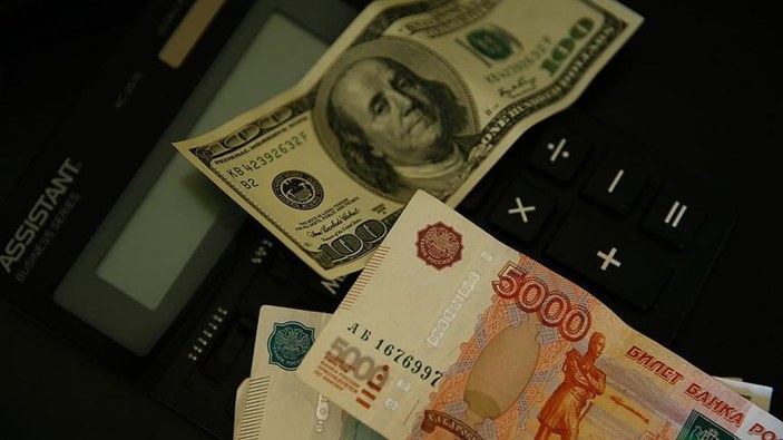 Rus bankaları, ABD'deki hesaplarından nakit para çekti