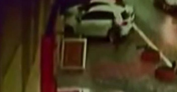 i Esenyurt’ta, kağıt toplayıcıları sopayla dövüp falçatayı kafasına sapladı