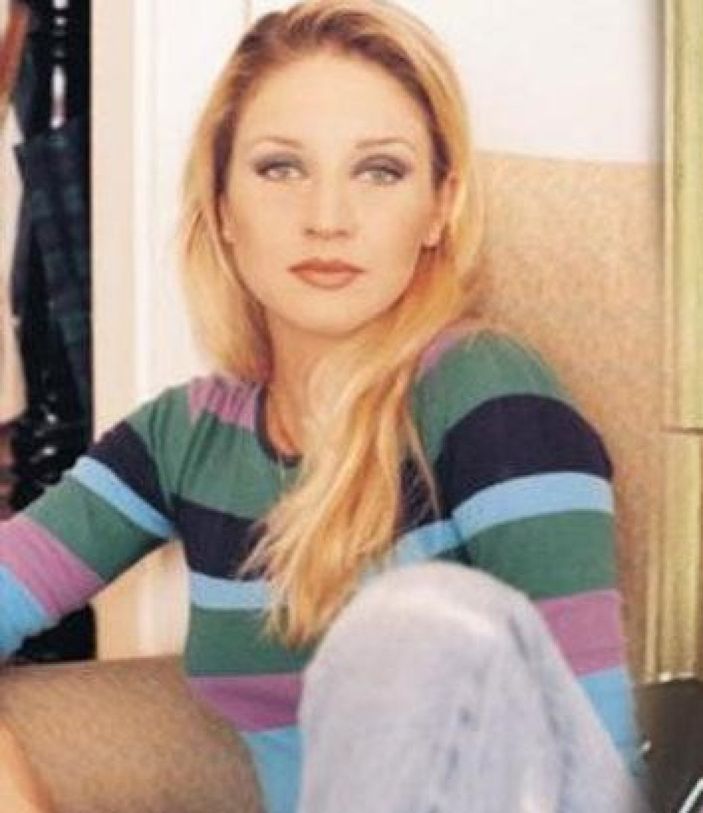 O da nasibini aldı! Bizimkiler'in 'Sekreter Demet'i yıllar sonra bakın ne halde