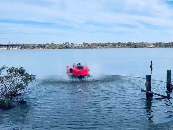 İngiltere'de dünyanın ilk lüks spor hovercraftı geliştirildi