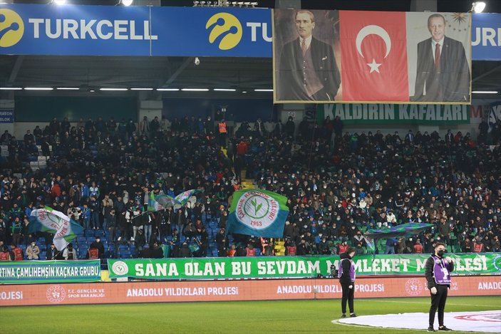 Çaykur Rizespor, evinde Başakşehir'e yenildi