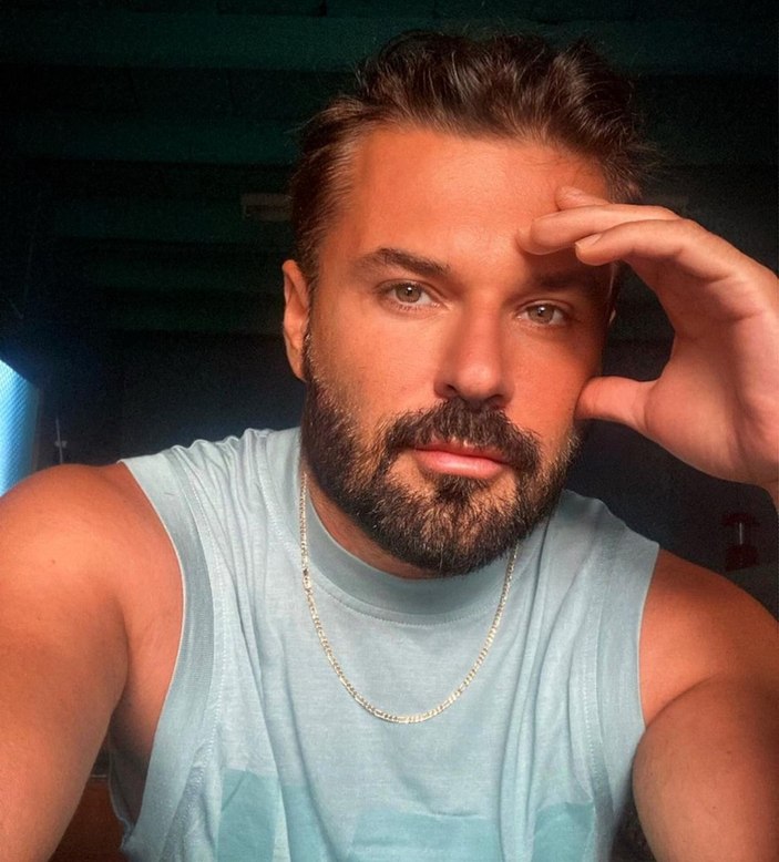 Çok şaşıracaksınız! Tarkan'a benzeyen popçu Emir'in son hali