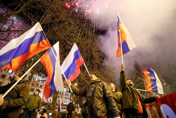 Putin'in tanıma kararı sonrası Donbas'ta sevinç gösterileri