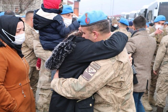 Komandolar Suriye görevi için yola çıktı