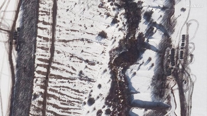Rus ordusunun Ukrayna yakınlarındaki yığınağı uydu görüntülerine yansıdı