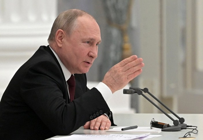 Vladimir Putin'den Donetsk ve Luhansk'ı tanıma kararı