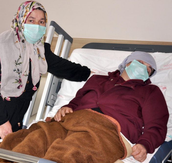 d Iğdır'da gece yemek vermeyen eşini hastanelik etti