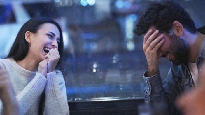 Milli libero Simge Aköz'den ilan-ı aşk! Sadakatsiz'in yıldızı ile pozuna 'Maşallah' yağdı...