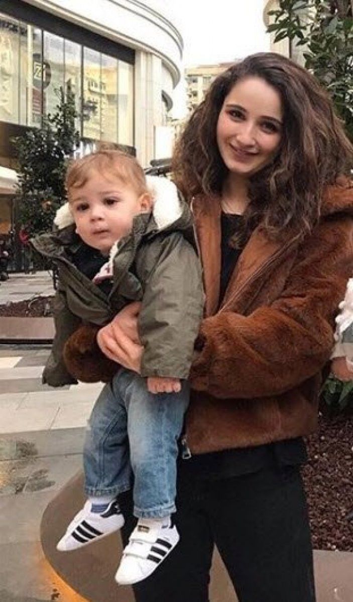 Nazar duası... Kırgın Çiçekler Songül'ün kendisine ikizi kadar benzeyen oğluna bakın!