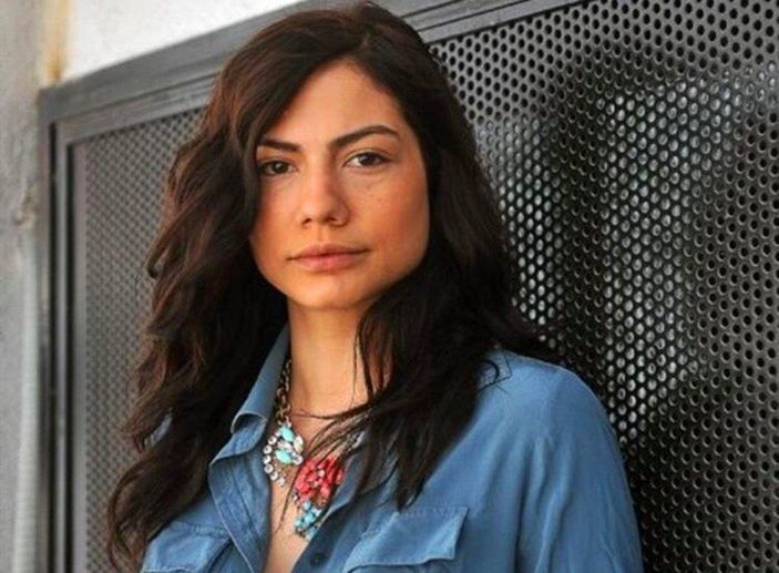 Demet Özdemir'in eski fotoğrafları yeniden gündeme geldi