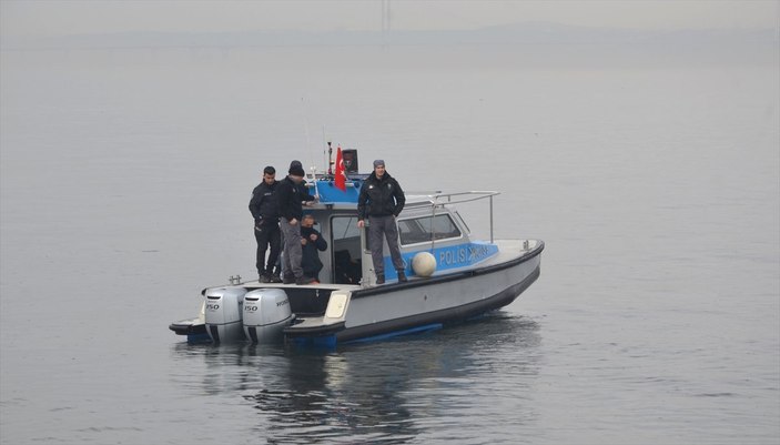 Kocaeli sahilinde bulunan kadın kıyafetleri, ekipleri harekete geçirdi