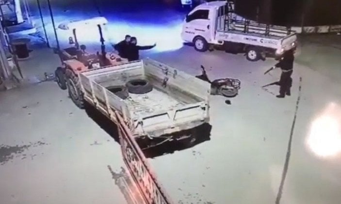 Balıkesir’de site bekçisinin sürücüyü öldürme anı kamerada