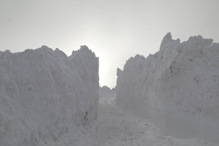Van’da kar kalınlığı 6 metreyi geçti