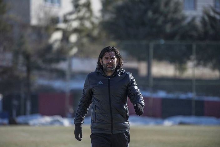 İbrahim Üzülmez'in ağabeyinden sonra babası da vefat etti