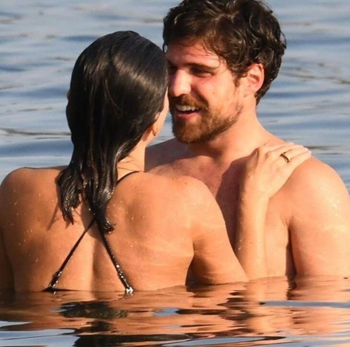 Oğlum'un Melike'si Nihal Yalçın'ın kendisinden 13 yaş küçük sevgilisine bakın! Sarmaş dolaş pozları olay...